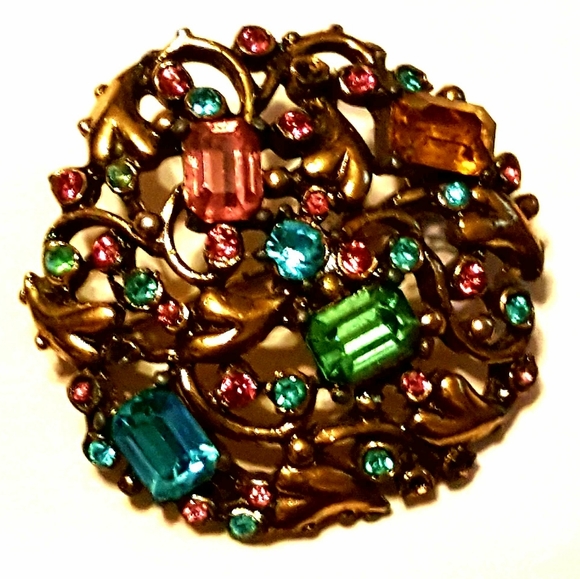 Vintage Jewelry - OFFER ME $11 - 1960's Foliate Brooch